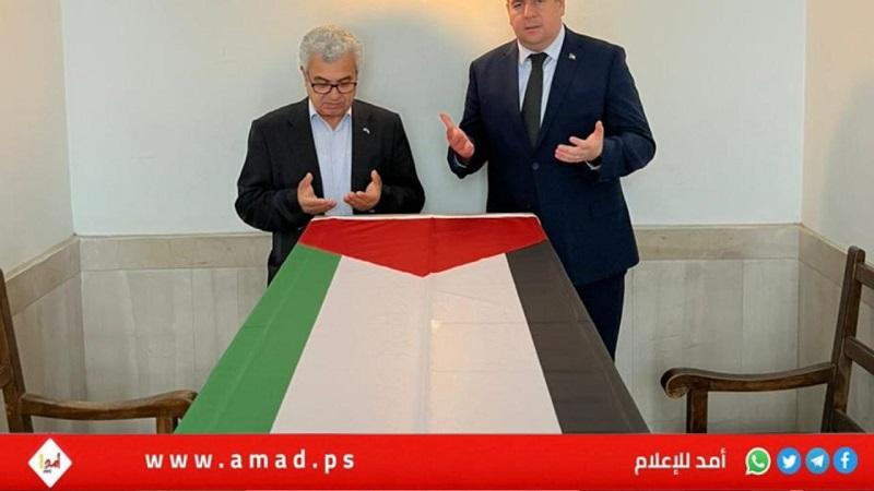 الخارجية الفلسطينية تعلن استكمال إجراءات نقل جثمان الشاب "أيمن عابد" إلى قطاع غزة 