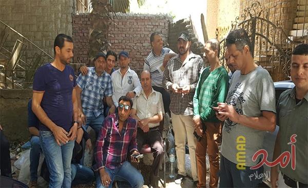 بالصور.. مئات العسكريين يعتصمون امام السفارة الفلسطينية بالقاهرة للمطالبة بصرف رواتبهم والسفارة تغلق ابوابها