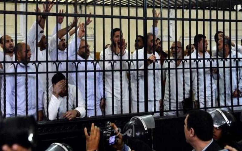 سيناتور أمريكي: واشنطن تضغط على مصر للإفراج عن 16 إخواني
