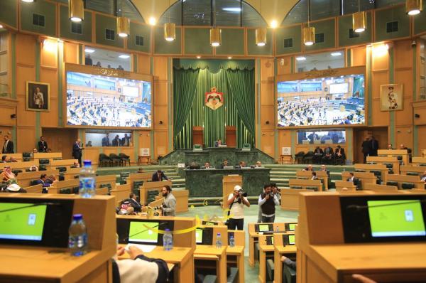 النواب الأردني يصوت بالاغلبية على مقترح قانون يحظر "استيراد الغاز" من إسرائيل