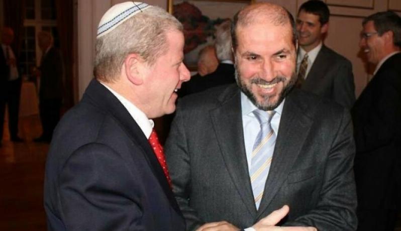 الهباش يلتقي حاخامات يهود في بيت "ريفلين"