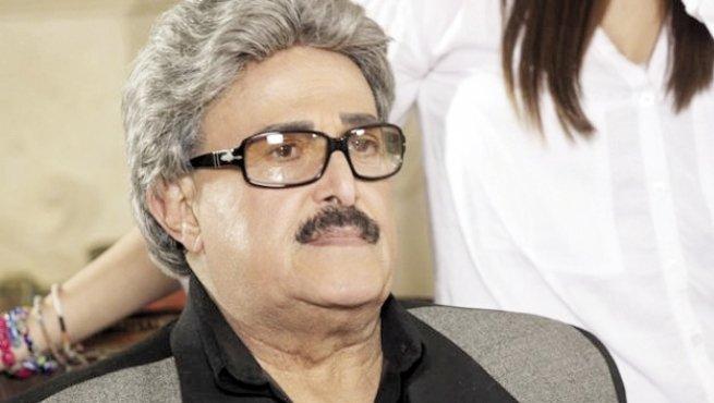 سمير غانم يطلب الزواج من "فاهيتا".. وترد: "طلق دلال"