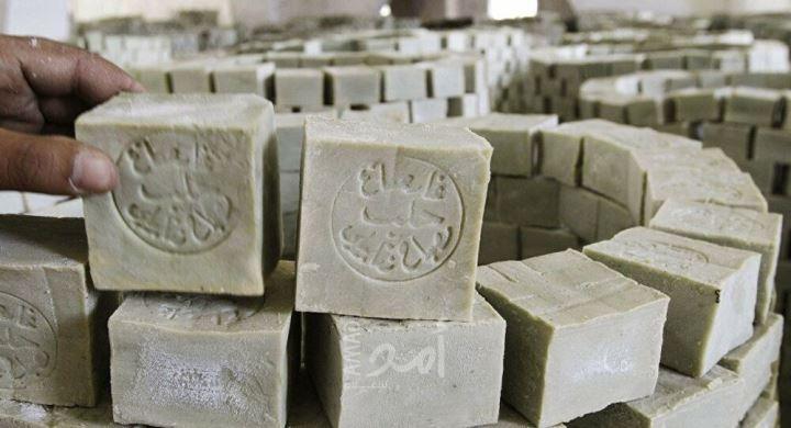أردنية تصنع صابونا من حليب أنثى الحمار