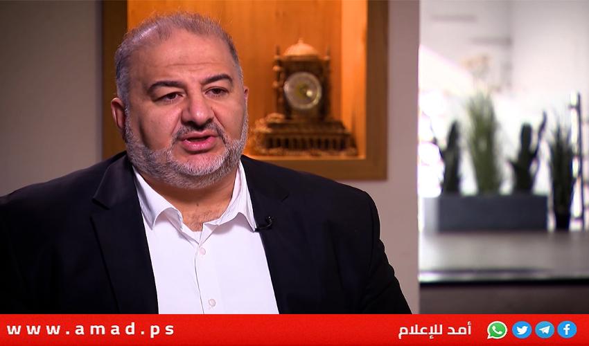في سابقة سياسية.. عباس يدعو الفصائل الفلسطينية الى رمي السلاح والتعاون مع السلطة