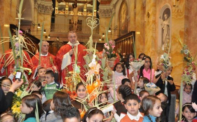 الكنائس الكاثوليكية تحتفل بـ"عيد العذراء سيدة فلسطين"