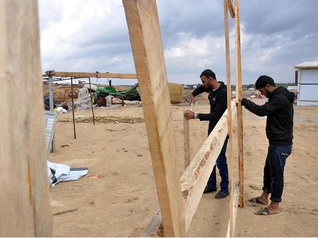 جمعية اسرائيلية تطالب بإلغاء منع دخول الألواح الخشبية إلى غزة