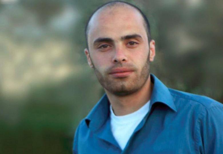 سلطات الاحتلال تفرج عن الأسير المريض محمد دويكات