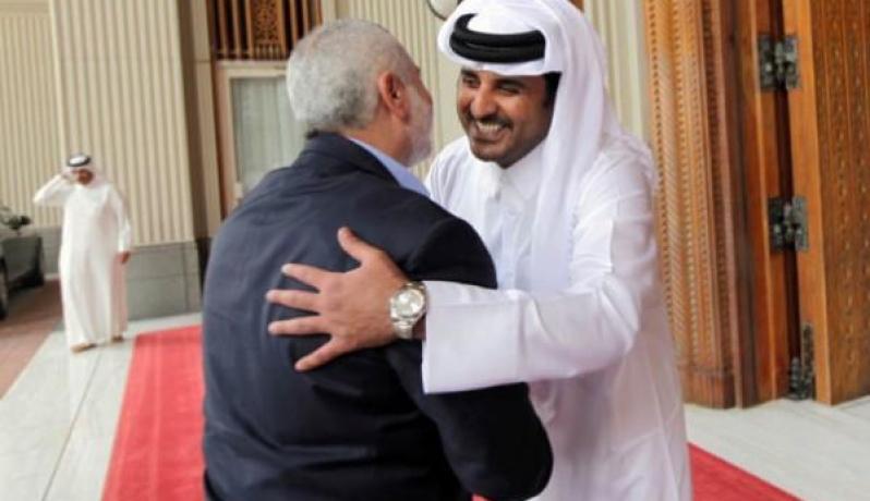 موقع عبري: المؤسسة الأمنية الإسرائيلية لم تفاجئ بقرار قطر بطرد عناصر من حماس ولن تتراجع عنه