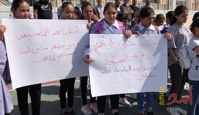 الغد الأردنية: قرابة 400 طالب فلسطيني لاجئ ينتظرون قرار "الأونروا" للالتحاق بمدارسهم