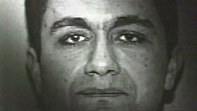 والدة "الانتحاري" محمد عطا في أول مقابلة صحافية : أبني على قيد الحياة وهو معتقل في "غوانتنامو"