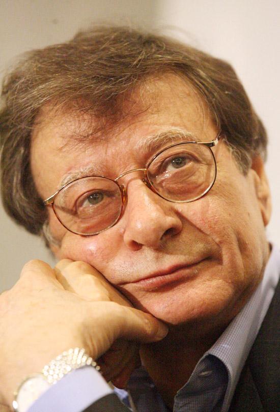 محمود درويش بخمس لهجات محلية في المكسيك