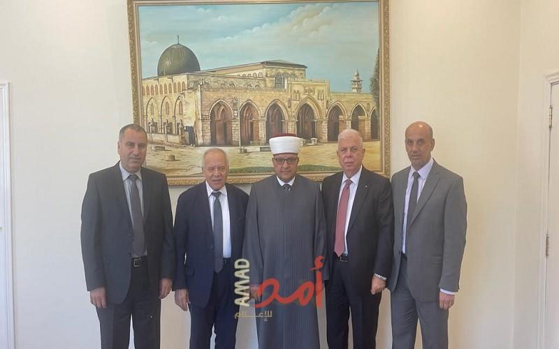 البكري يلتقي السفير الفلسطيني بالدوحة ويبحث العديد من القضايا التي تتعلق بعمل وزارة الأوقاف