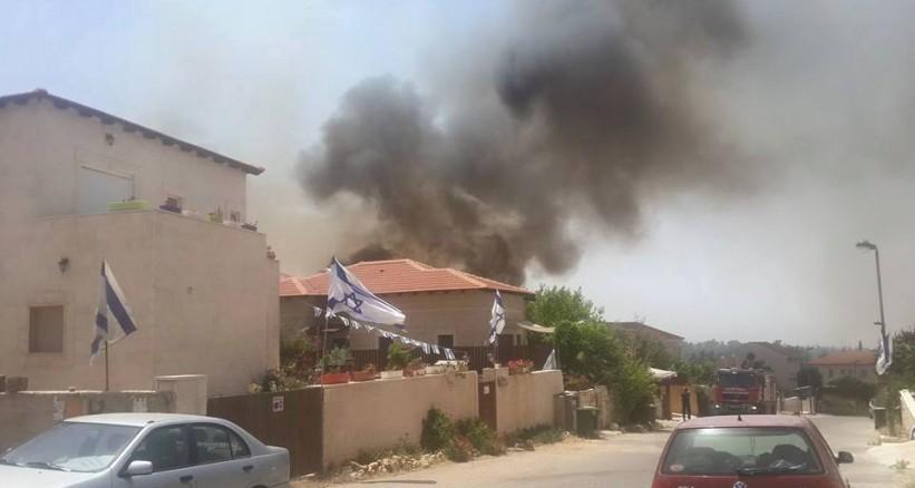 شبان يحرقون منزلاً في مستوطنة "بيت إيل"