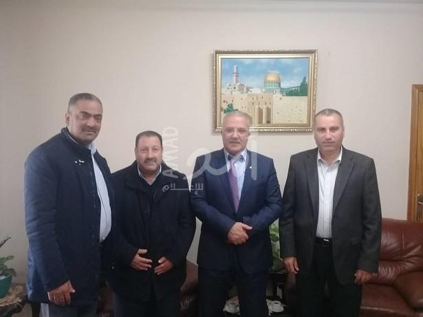 الأوقاف والنقل والمواصلات تبحثان آلية نقل حجاج فلسطين لهذا الموسم
