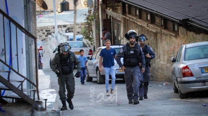 قوات الاحتلال تعتقل شابين من القدس