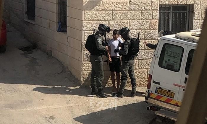 "شؤون القدس" تدين ملاحقة الوزير الهدمي وإخضاعه لتفتيش جسدي واستجوابه