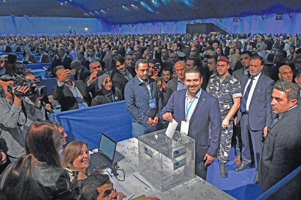 "تيار المستقبل" اللبناني يزكي الحريري رئيسا وينتخب مكتبه السياسي