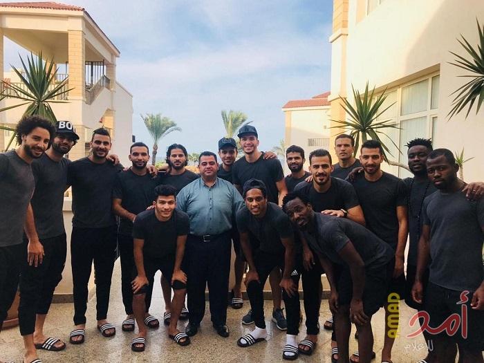على هامش تكريم محمود وادي.. هنية يجتمع مع لاعبي المصري البورسعيدي قبل موقعة افريقيا