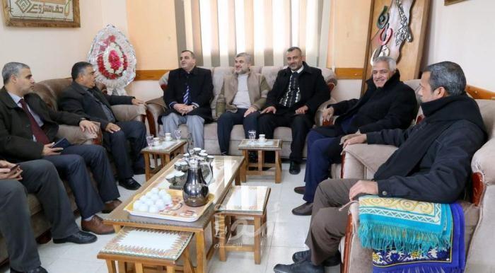 مديرية التربية والتعليم بخان يونس يناقش مع رئيس البلدية عدداً من القضايا