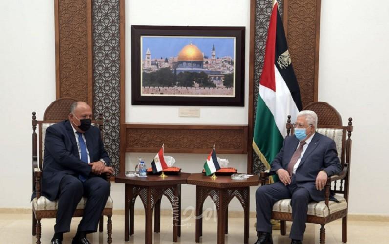 عباس: مستعدون لمواصلة الحوار لتشكيل حكومة وفاق وطني تكون ملتزمة بالشرعية الدولية