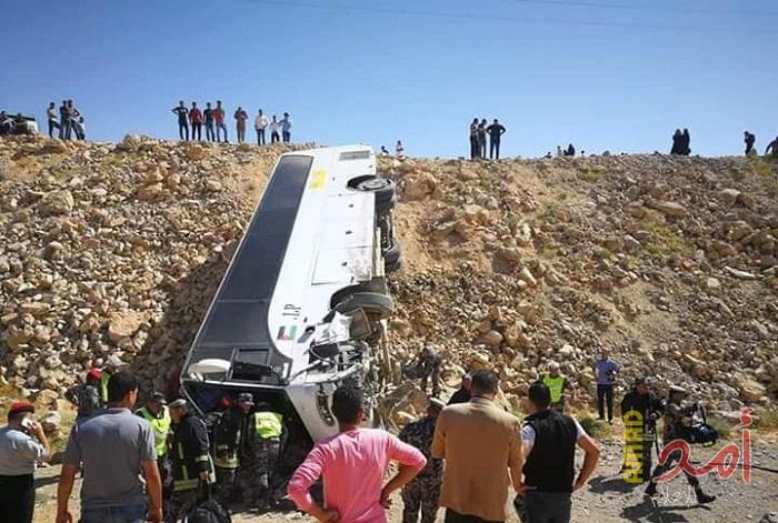 قتلى وجرحى في انقلاب حافلة جنوب الأردن
