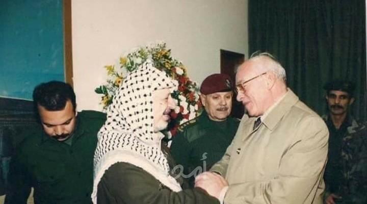 الزعنون وفتح وشخصيات ينعون عضو المجلس الوطني أبو أسامه محمد جرادة