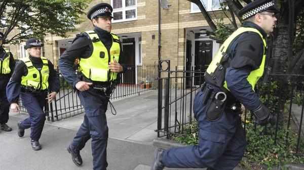 إصابة شخصين في حادث دهس أمام مسجد في لندن