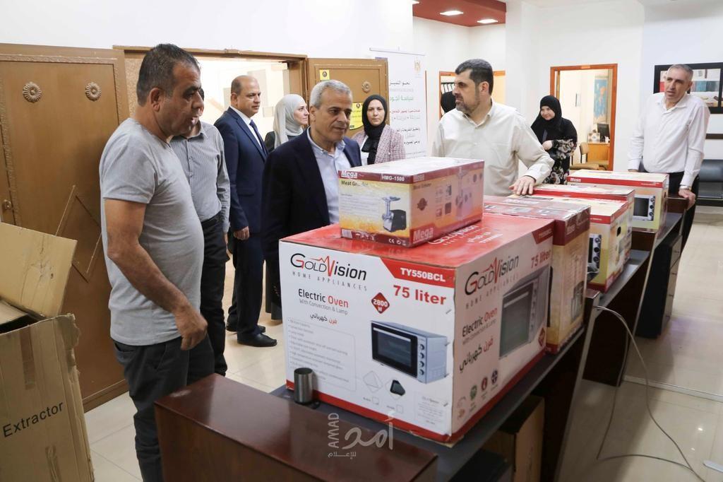 قلقيلية : توزيع منح التمكين الاقتصادي للمشاريع النسوية
