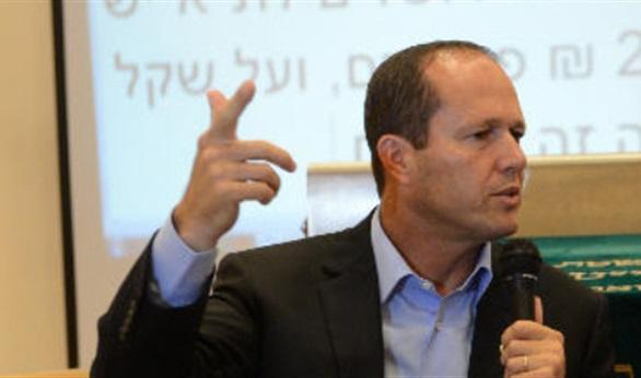 رئيس بلدية الاحتلال في القدس يطالب ترامب الإيفاء بوعده للاسرائيليين