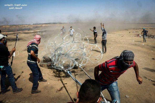 جيش الاحتلال: فلسطينيون قطعوا سلك  السياج الفاصل مع غزة