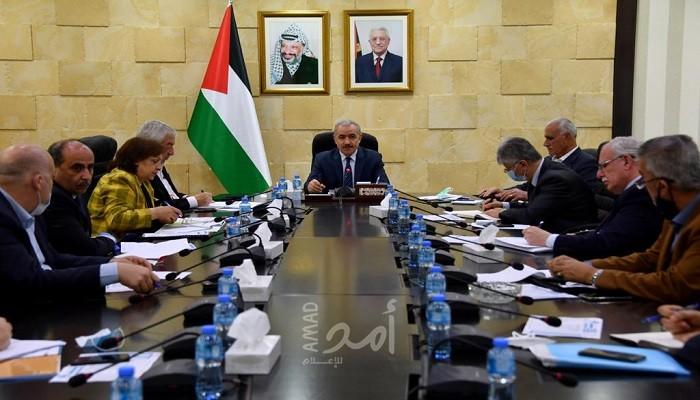 أشتية يناقش تسهيلات اقتصادية مدروسة خلال حالة الطوارئ ويعد بالمزيد