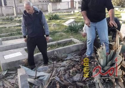 تقرير - غزة: حل مشكلة مقبرة "المغازي" وإعادة دفن موتى أهالي المخيم فيها بكرامة