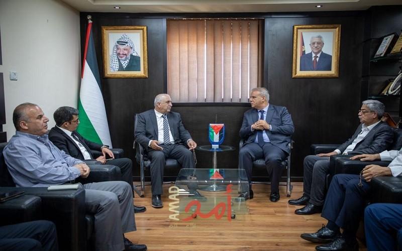 وكالة بيت مال القدس ومحافظة القدس توقعان اتفاقية لدعم الأسر