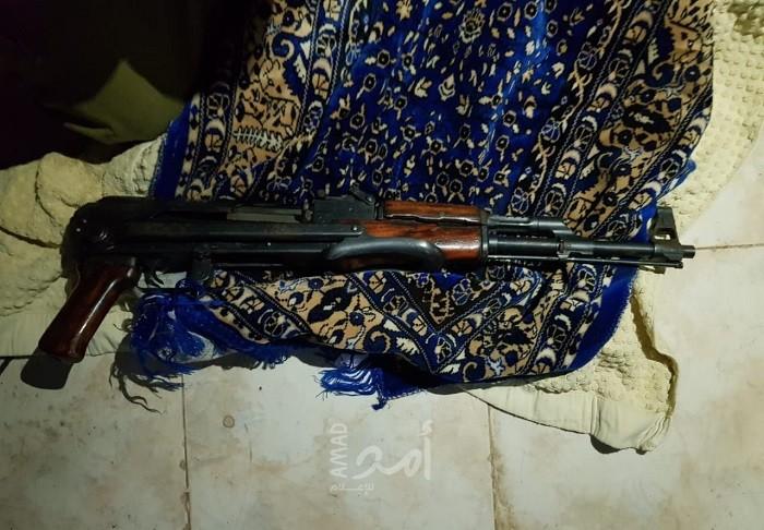 محدث بالأسماء.. جيش الاحتلال يعتقل (7) مواطنين ويضبط قطعة سلاح بالضفة الغربية