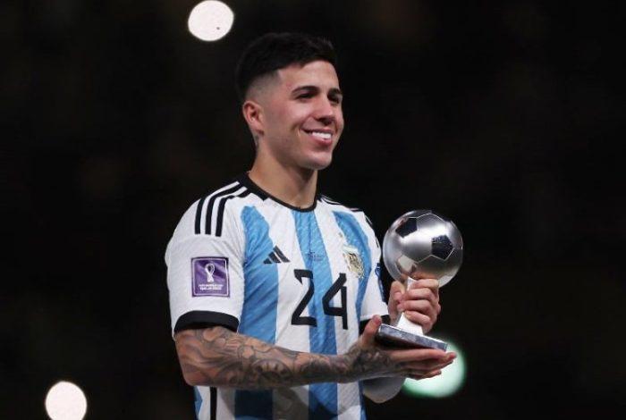 تشيلسى يعلن رسمياً ضم إنزو فيرنانديز بعد 12 ساعة من غلق الميركاتو