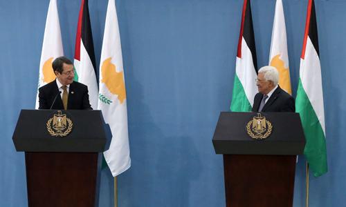 الرئيس عباس ونظيره القبرصي نيكوس أناستاسيادس