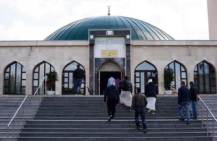 النمسا تطرد عشرات الأئمة وتغلق مساجد لمواجهة الإسلام السياسي