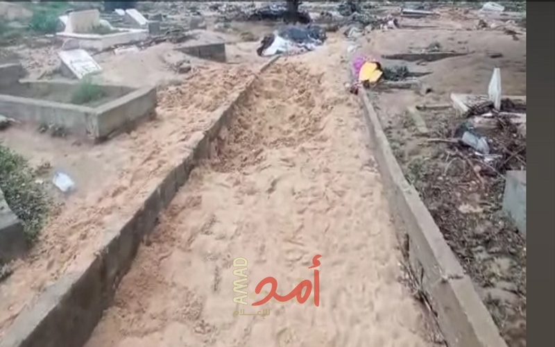 تضرر أجزاء واسعة من مقبرة المغازي لقيام سلطات الاحتلال بفتح سدود مياه الأمطار