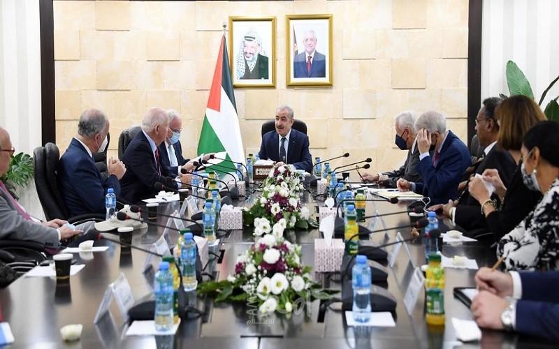 اشتية يدعو الكونغرس الأمريكي للاعتراف بدولة فلسطين وتعديل القوانين التي تستهدفها