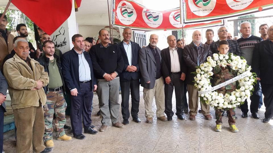 بالصور: حزب الشعب في صيدا يحي الذكرى الـ 34 لإعادة التأسيس بوضع الأكاليل على أضرحة الشهداء