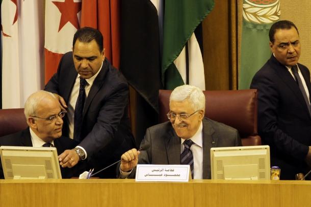 عباس يشارك بمؤتمر إعادة إعمار غزة بالقاهرة الأحد