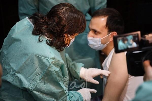رام الله: الصحة تطلق المنصة الإلكترونية للتسجيل لتلقي لقاح "كورونا"