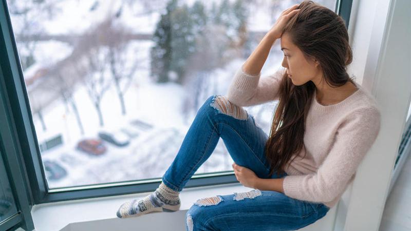 كيف تثيرين انتباه الرجل الدائم الإنشغال؟
