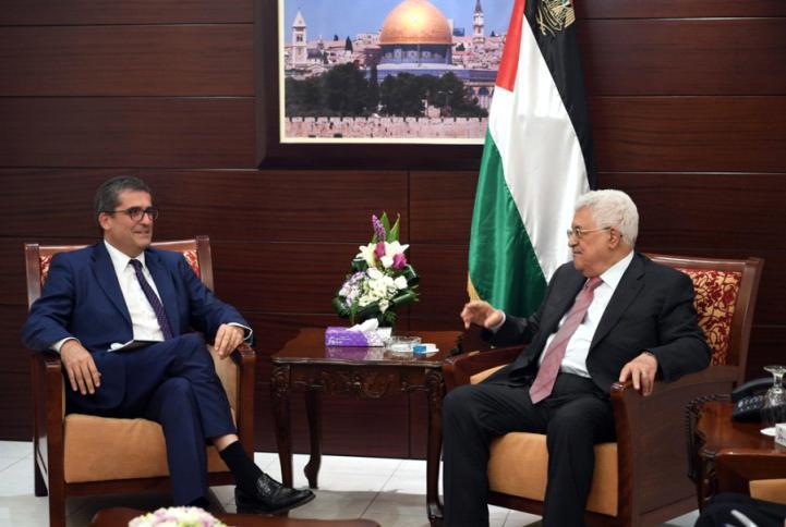 عباس يستقبل المبعوث السويسري لعملية السلام