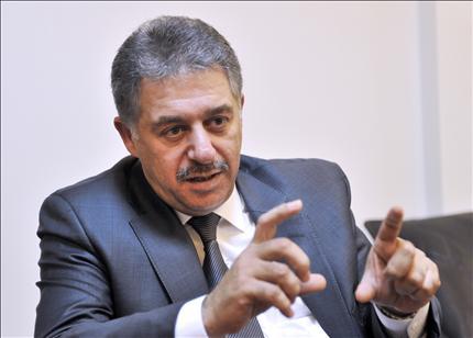 السفير دبور يطمئن على صحة المستشار الشروف في لبنان