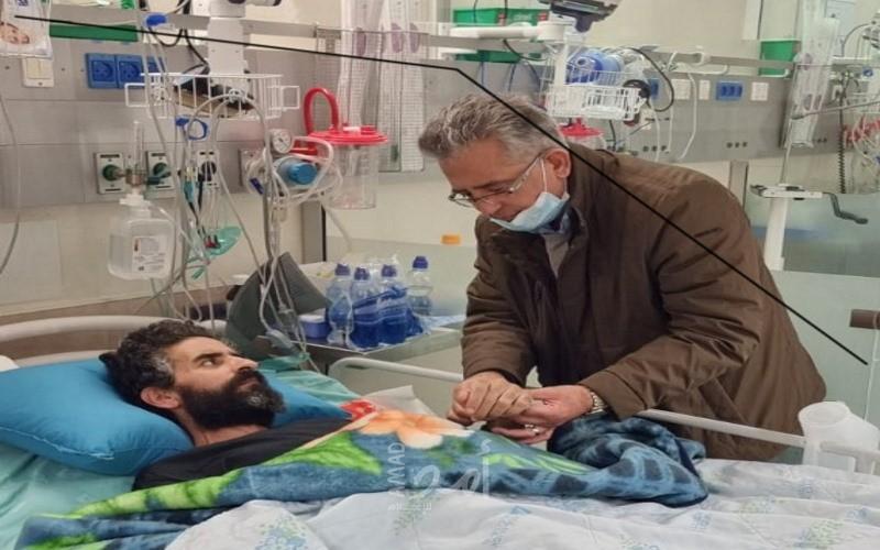 وفد من الصحة يجري فحصًا سريريًا للأسير أبو هواش: "وجدنا رجلًا بحالة حرجة جدًا