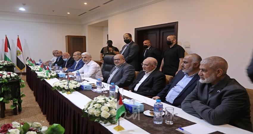 بعد لقاء عباس كامل..الحية: ناقشنا ترتيب البيت الفلسطيني لمواجهة العالم برؤية استراتيجية