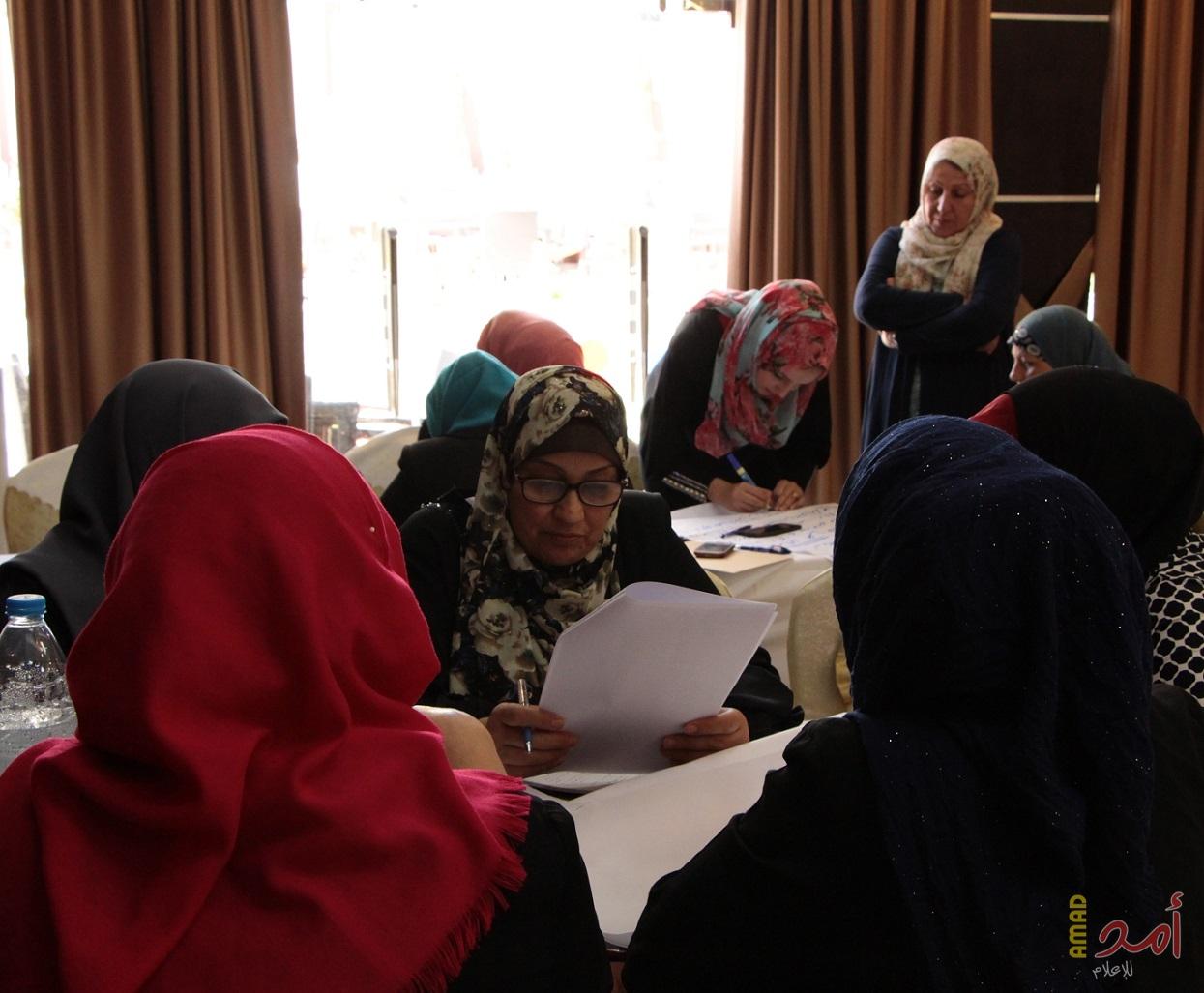 فلسطينيات تنظم تدريب متقدم في المناظرات لطلبة الجامعات