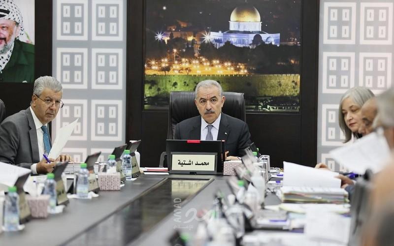 اشتية يوجّه بتنفيذ فحص شروط السلامة في المساجد والكنائس بفلسطين
