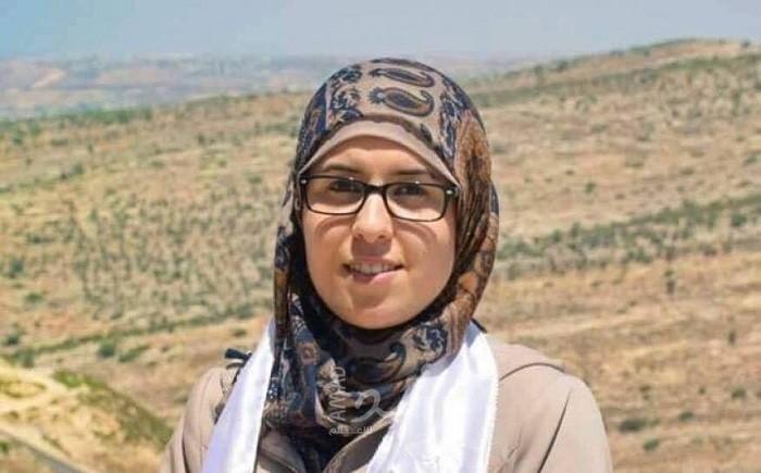 الأسيرة بُشرى الطويل تهدد بالإضراب عن الطعام